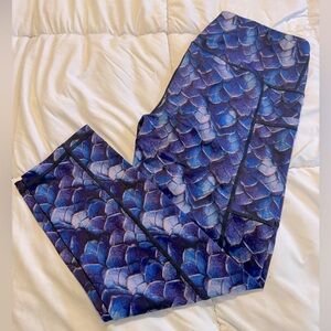 CVG Constantly Varied Gear Twilight Capri Leggings size Small